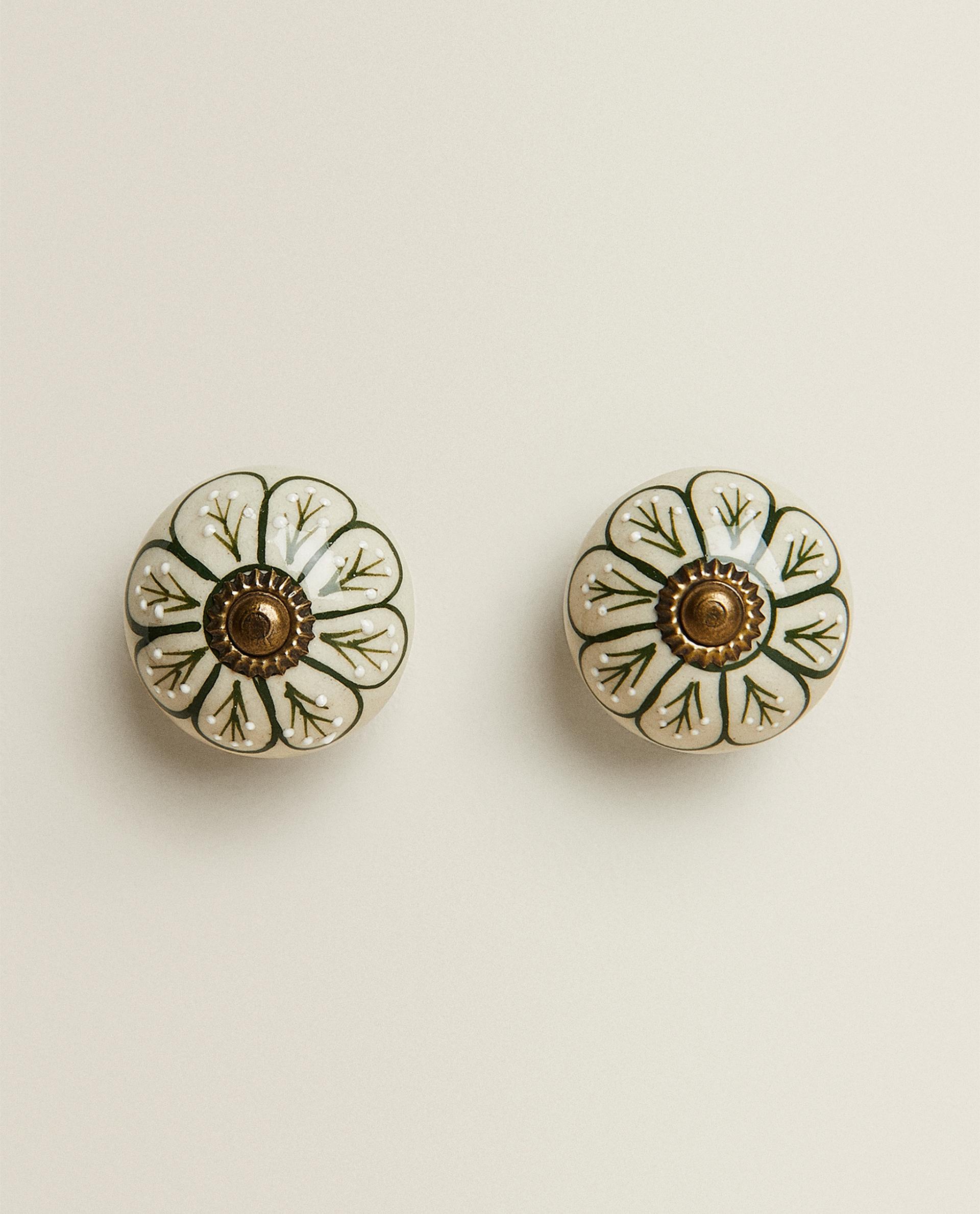 PACK OF CERAMIC FLOWER DOOR KNOBS (PACK OF 2) product thumbnail 6