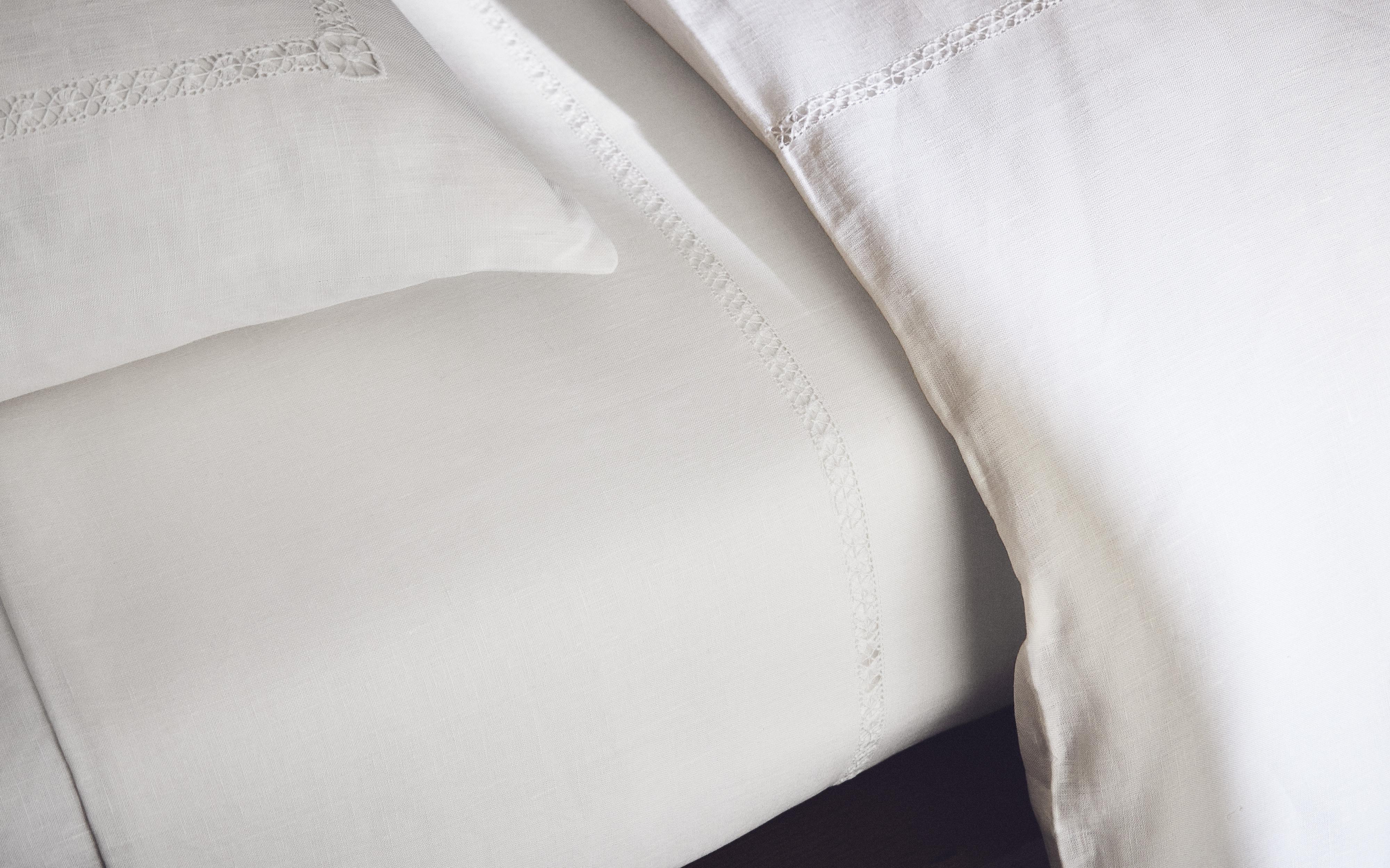 HEMSTITCHED LINEN FLAT SHEET
