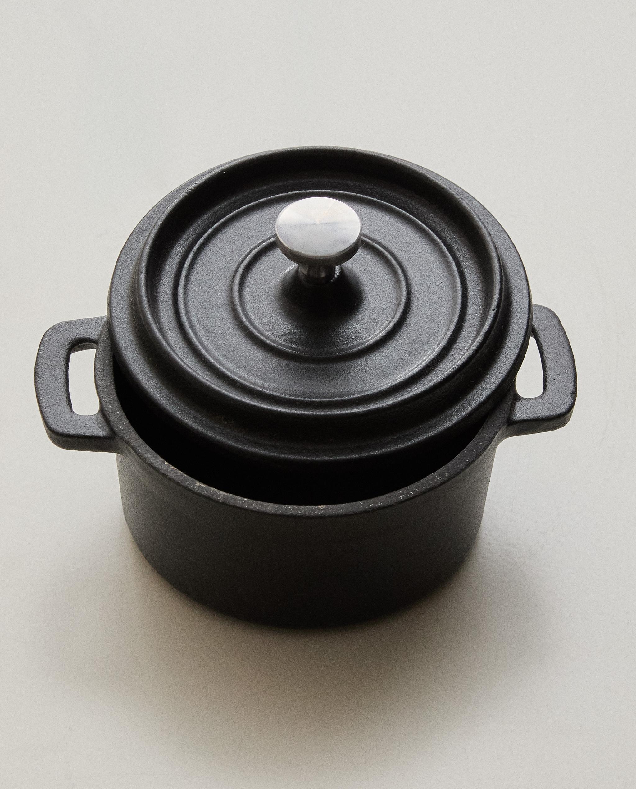 IRON COCOTTE POT product thumbnail 8