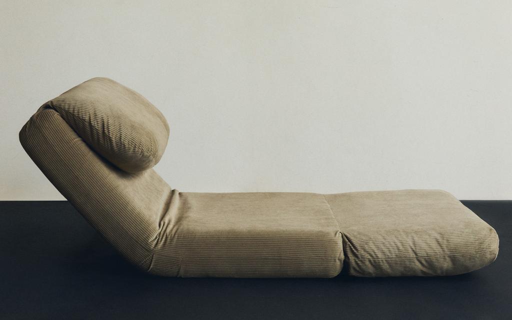 كرسي مضلع قابل للطي