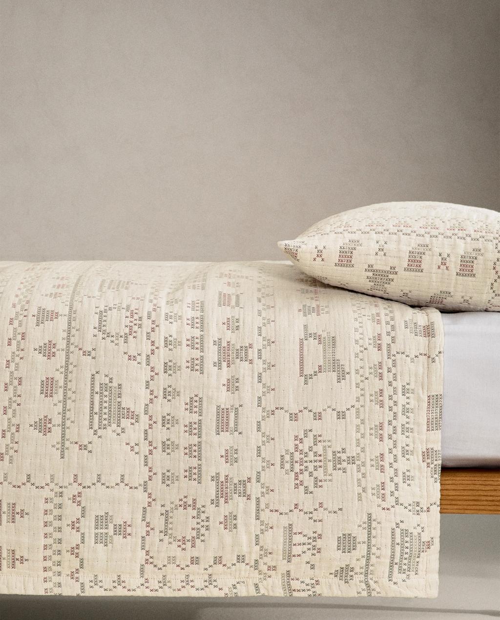 CHILDREN'S CHRISTMAS CROSS-STITCH COTTON BEDSPREAD