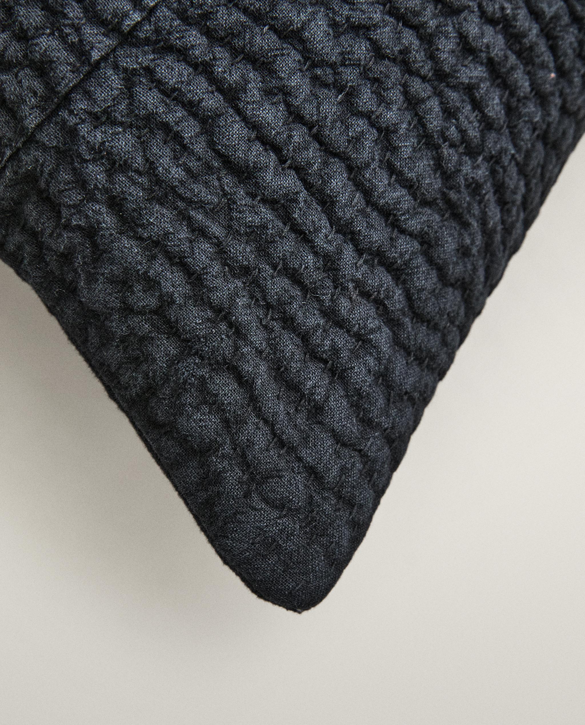 GATHERED QUILTED CUSHION COVER product thumbnail 8