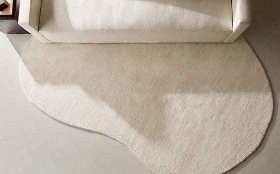 PLAIN IRREGULAR WOOL RUG
