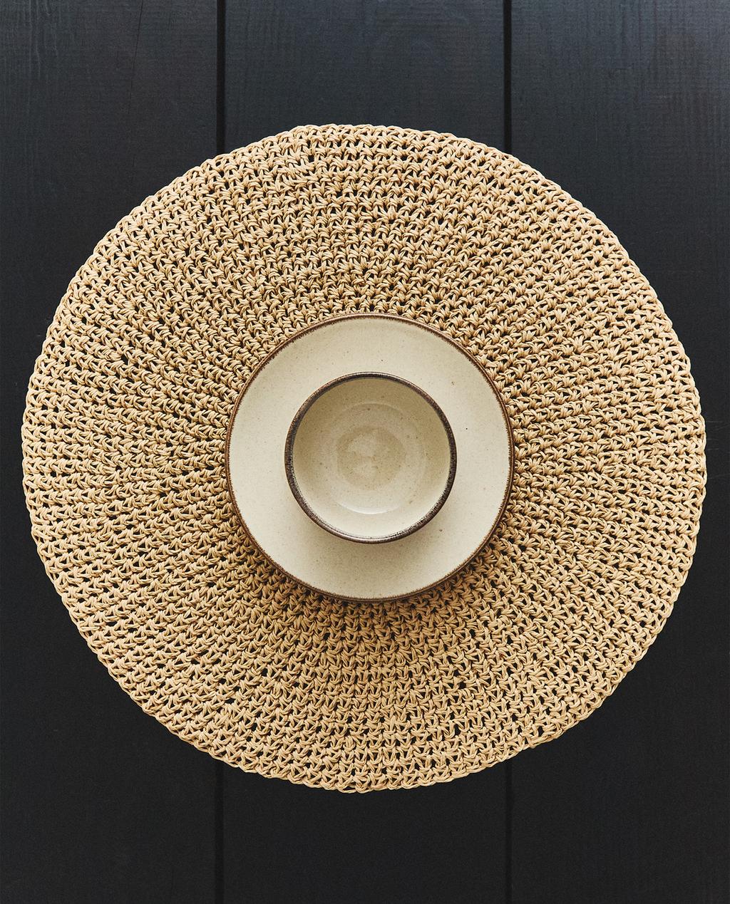 ROUND PAPER PLACEMAT