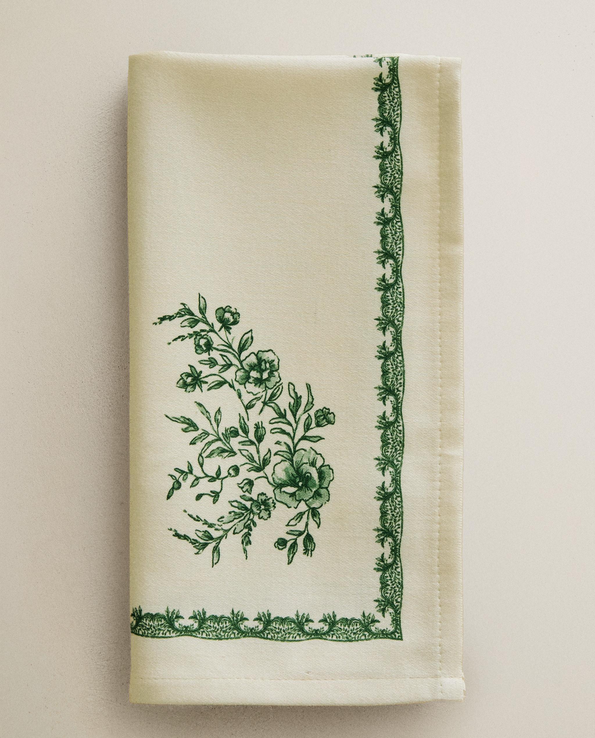 PACK OF FLORAL SATIN NAPKINS (PACK OF 2) product thumbnail 6