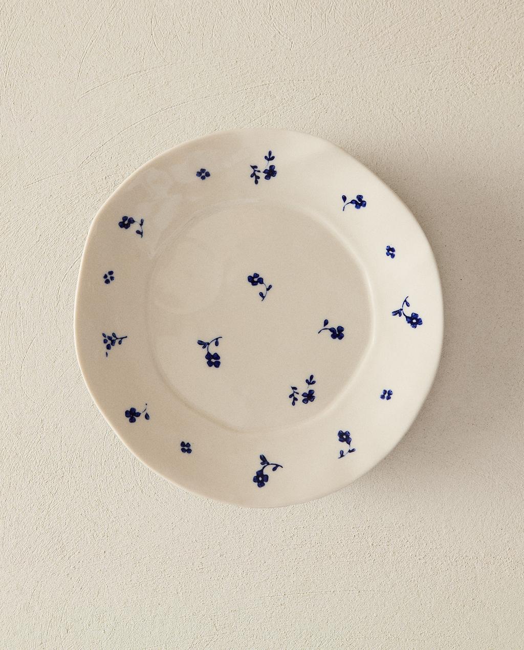 PJATË ËMBËLSIRASH PORCELAN ME LULE