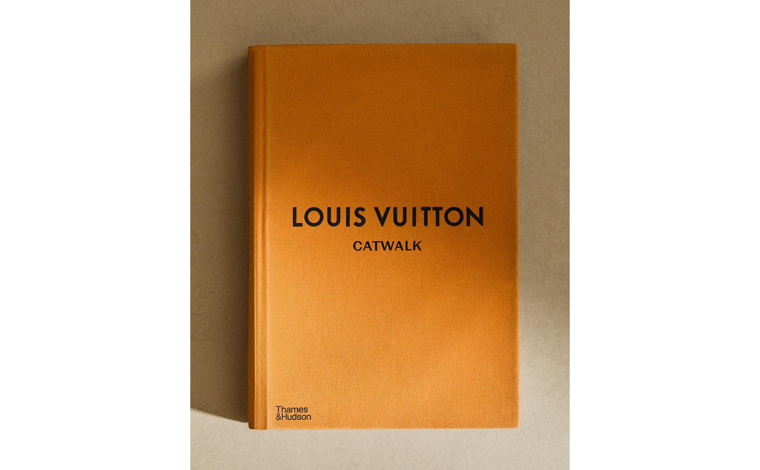 LIBRO CATWALK LUIS VUITTON