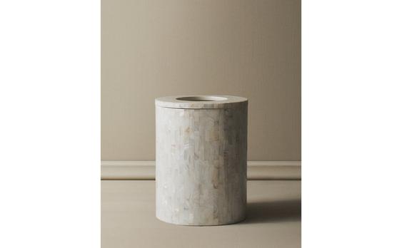 سلة مهملات للحمام بعرق اللؤلؤ