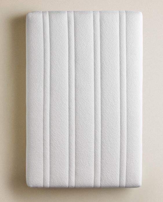 CLASSIC WOODEN COT MATTRESS