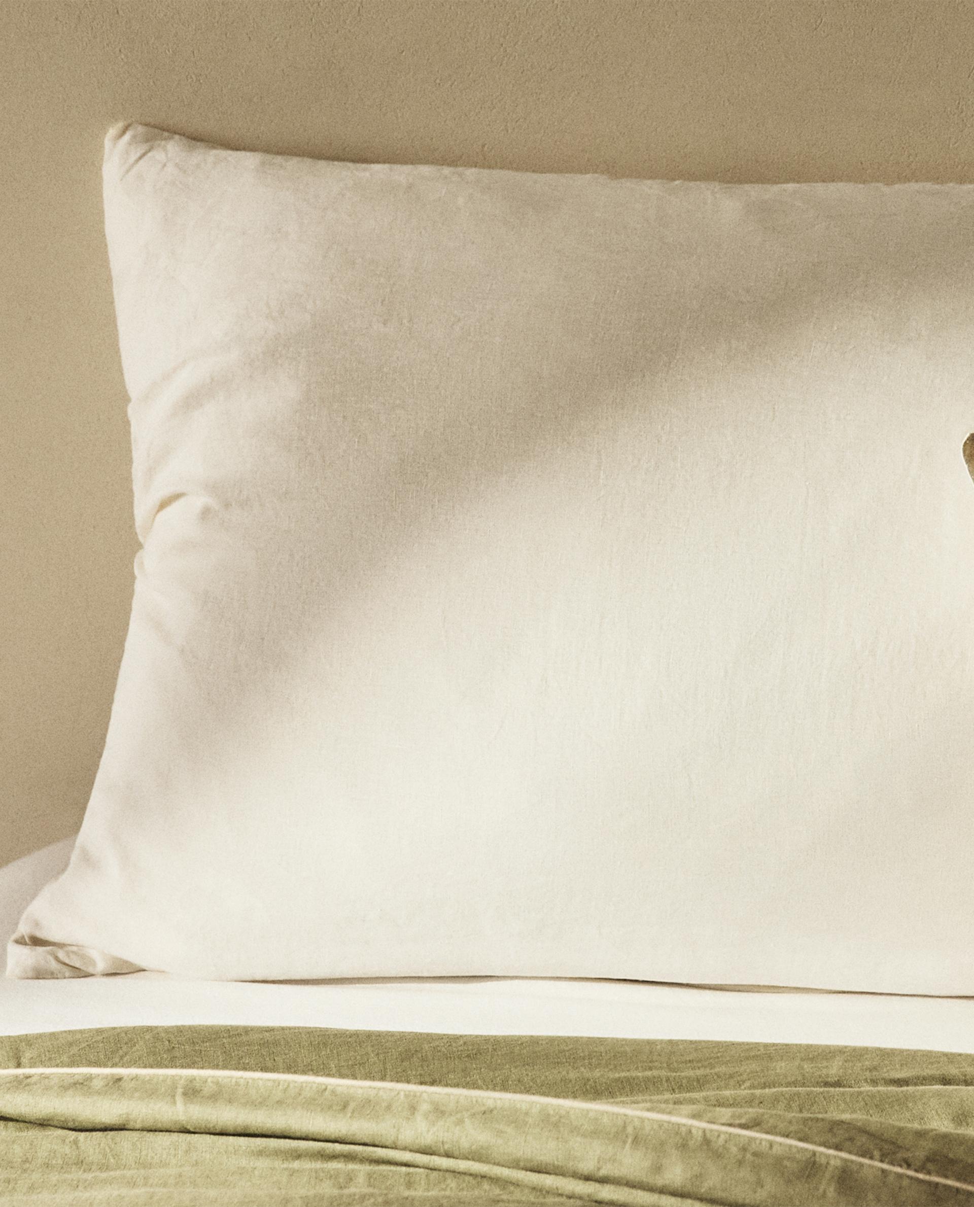 フェザーダウンクッションフィラー XXLサイズ | Zara Home 日本