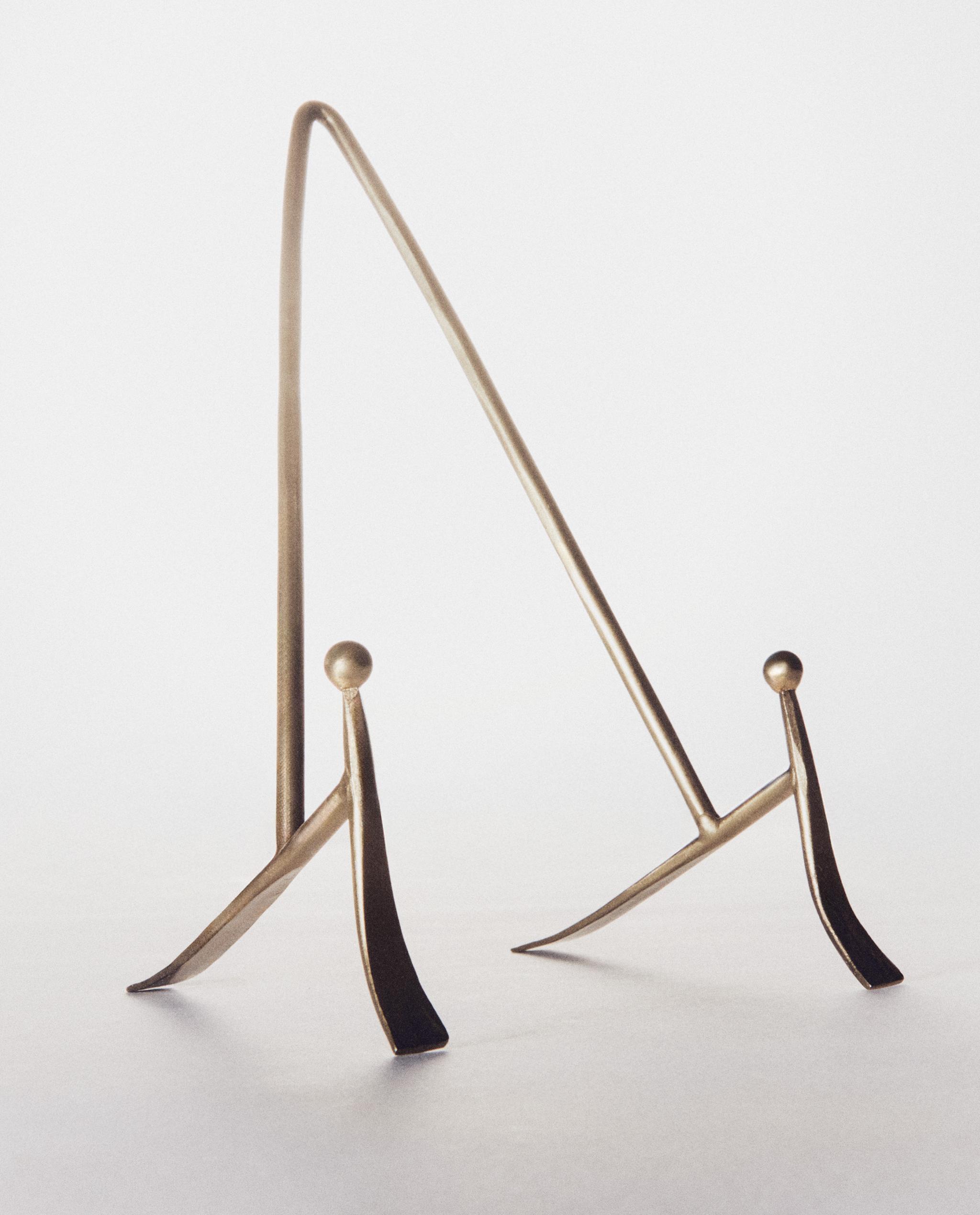 GOLDEN METAL DISPLAY STAND product thumbnail 8