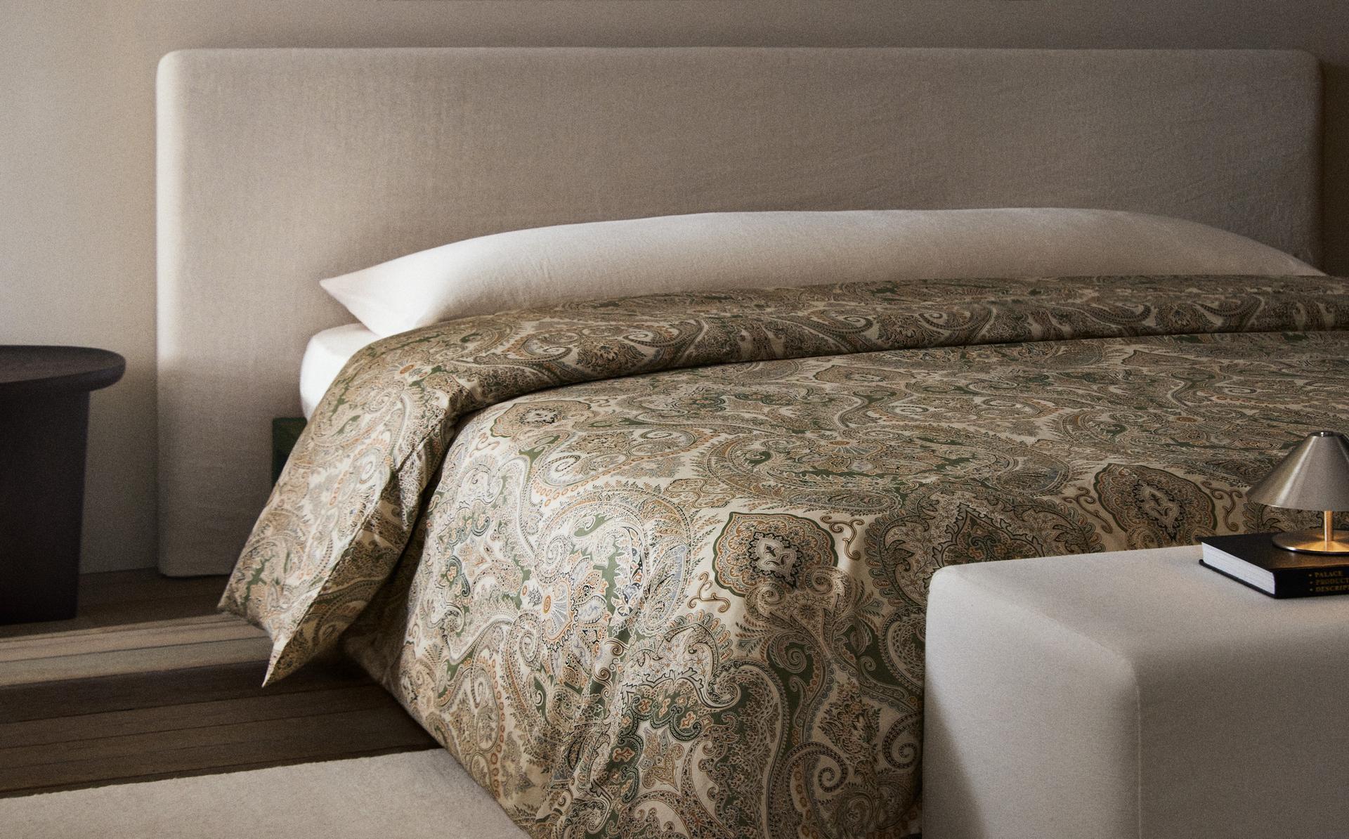 PAISLEY DESENLİ PAMUK SATEN NEVRESİM (300 İPLİKLİ) PAISLEY DESENLİ PAMUK SATEN NEVRESİM (300 İPLİKLİ)