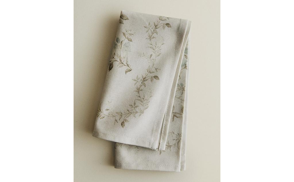PLANT PRINT NAPKINS (PACK OF 2) PLANT PRINT NAPKINS (PACK OF 2)
