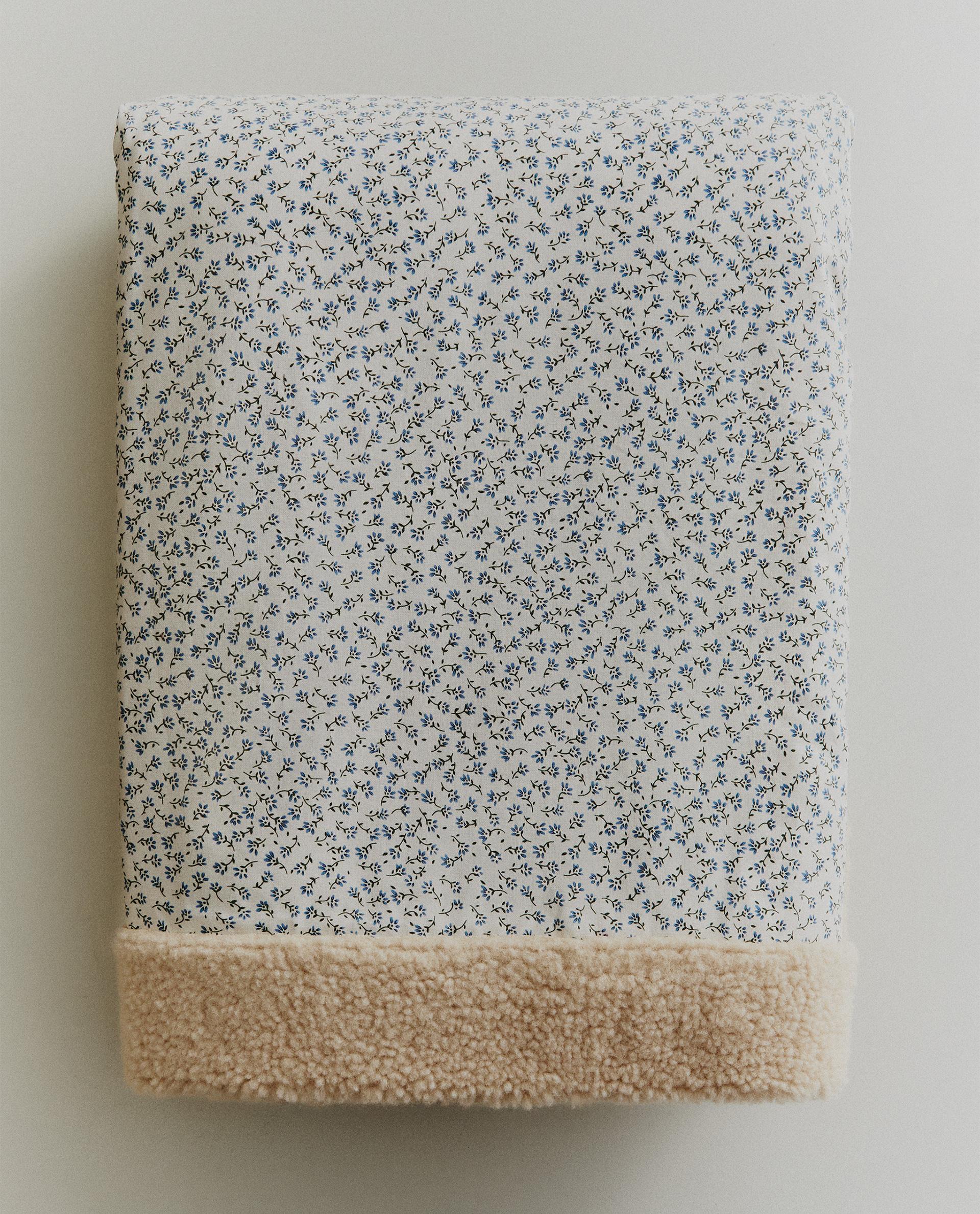 FLORAL PET BLANKET FLORAL PET BLANKET