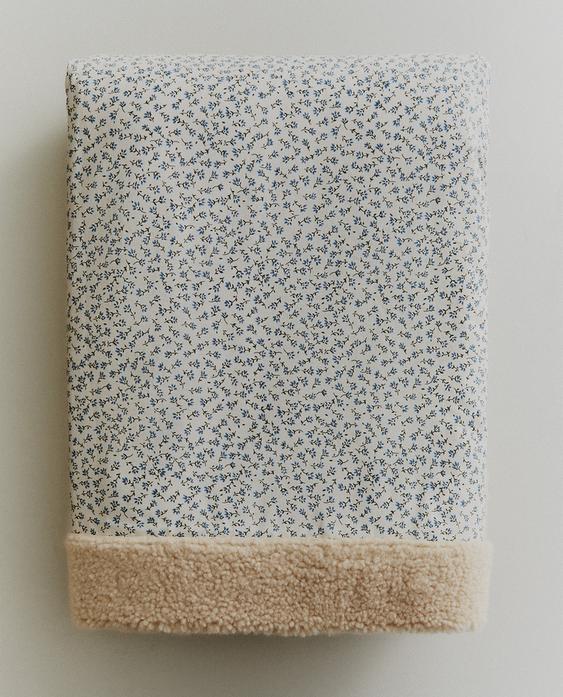 COUVERTURE FLEURS ANIMAUX DE COMPAGNIE COUVERTURE FLEURS ANIMAUX DE COMPAGNIE