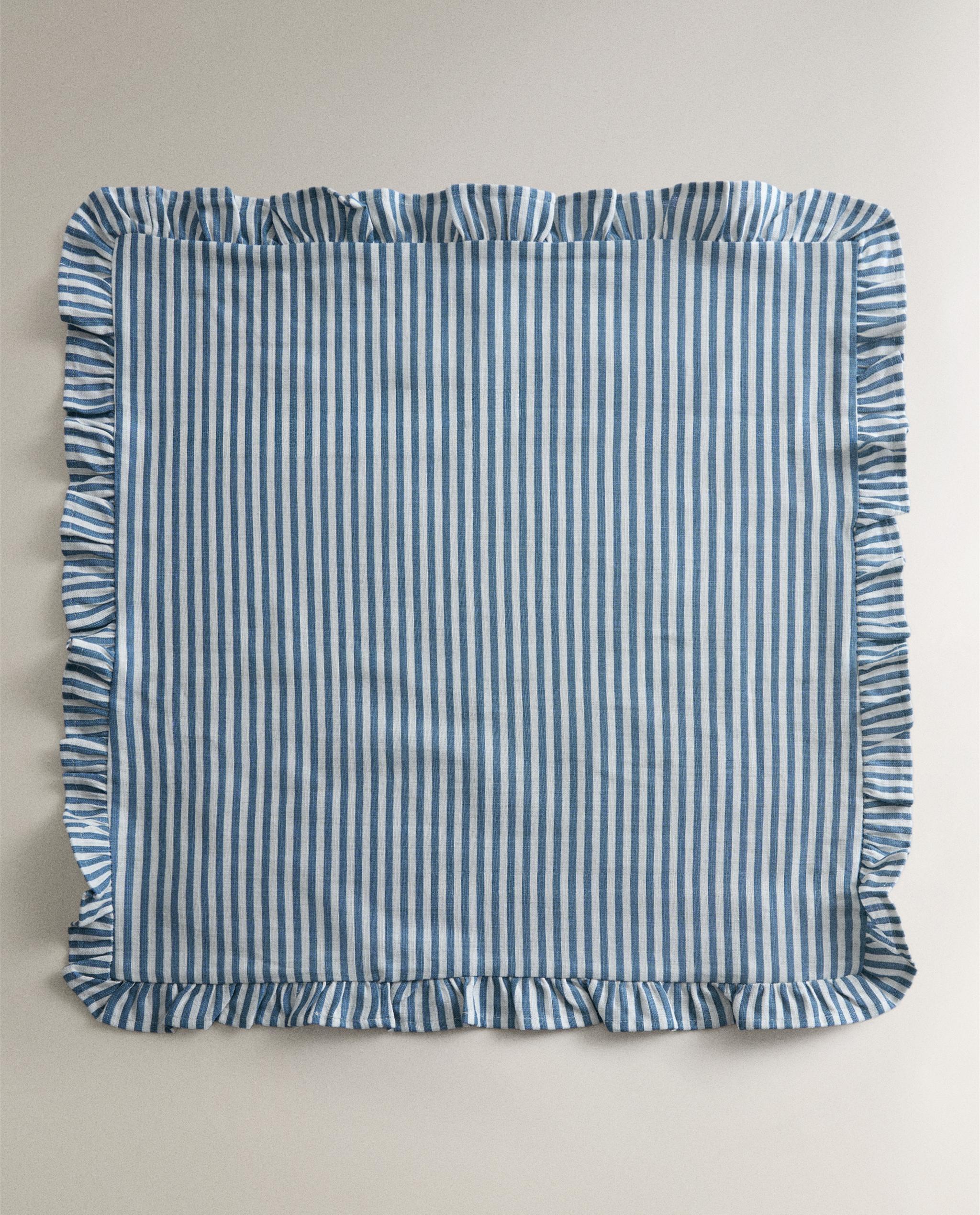 PACK OF RUFFLED COTTON NAPKINS (PACK OF 2) product thumbnail 12