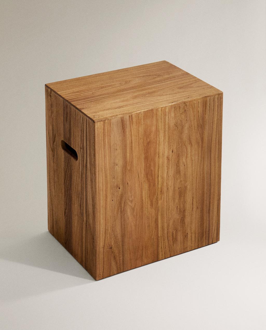 WOODEN CUBE TABLE