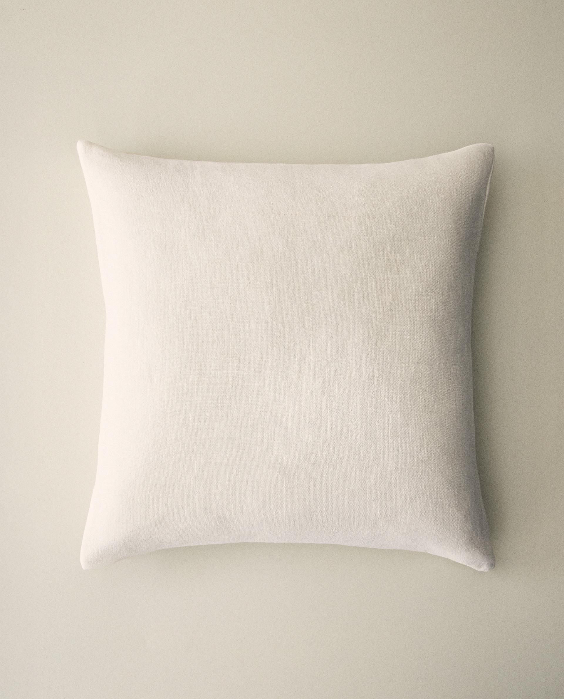 ベッドルームにふさわしいクッションカバー | Zara Home 日本