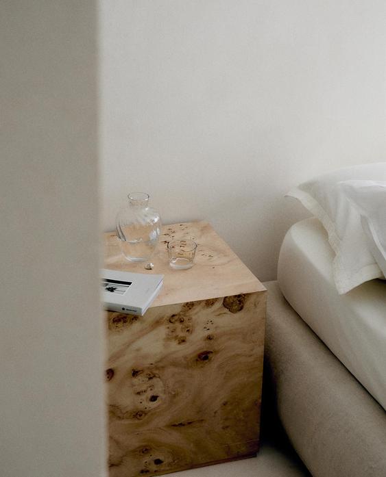 TABLE CUBE, SERVICE DE NUIT ET BASE DE MATELAS