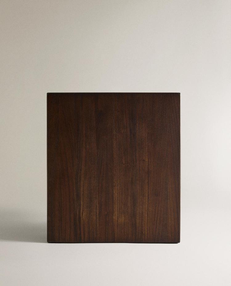 MESA LATERAL CUBO DE MADEIRA