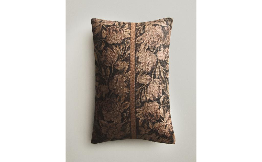 FLORAL PRINT LINEN CUSHION COVER FLORAL PRINT LINEN CUSHION COVER
