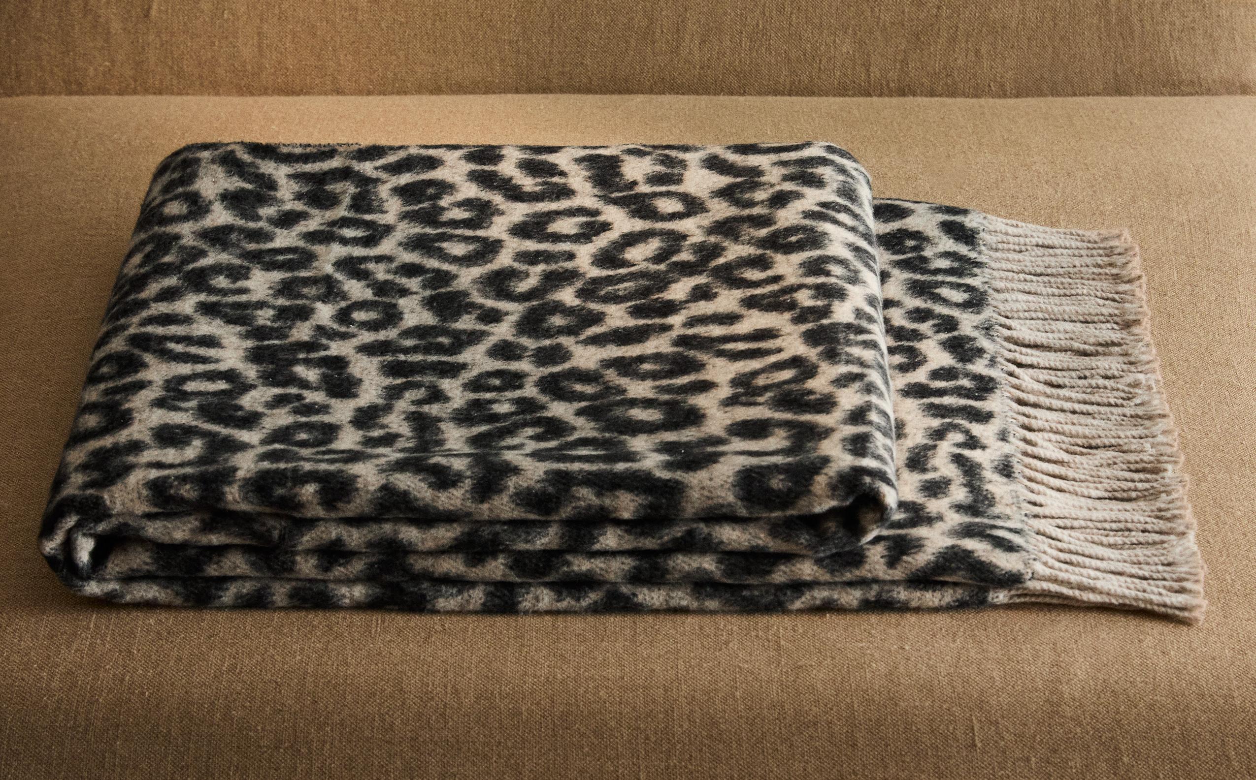 リビングルームにぴったりな薄手の掛布 | Zara Home 日本/Japan