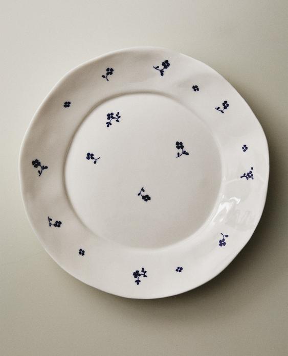 FLORAL PORCELAIN DINNER PLATE
