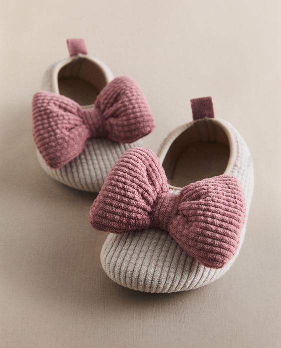 KINDER BALLERINA MIT SCHLEIFE KINDER BALLERINA MIT SCHLEIFE