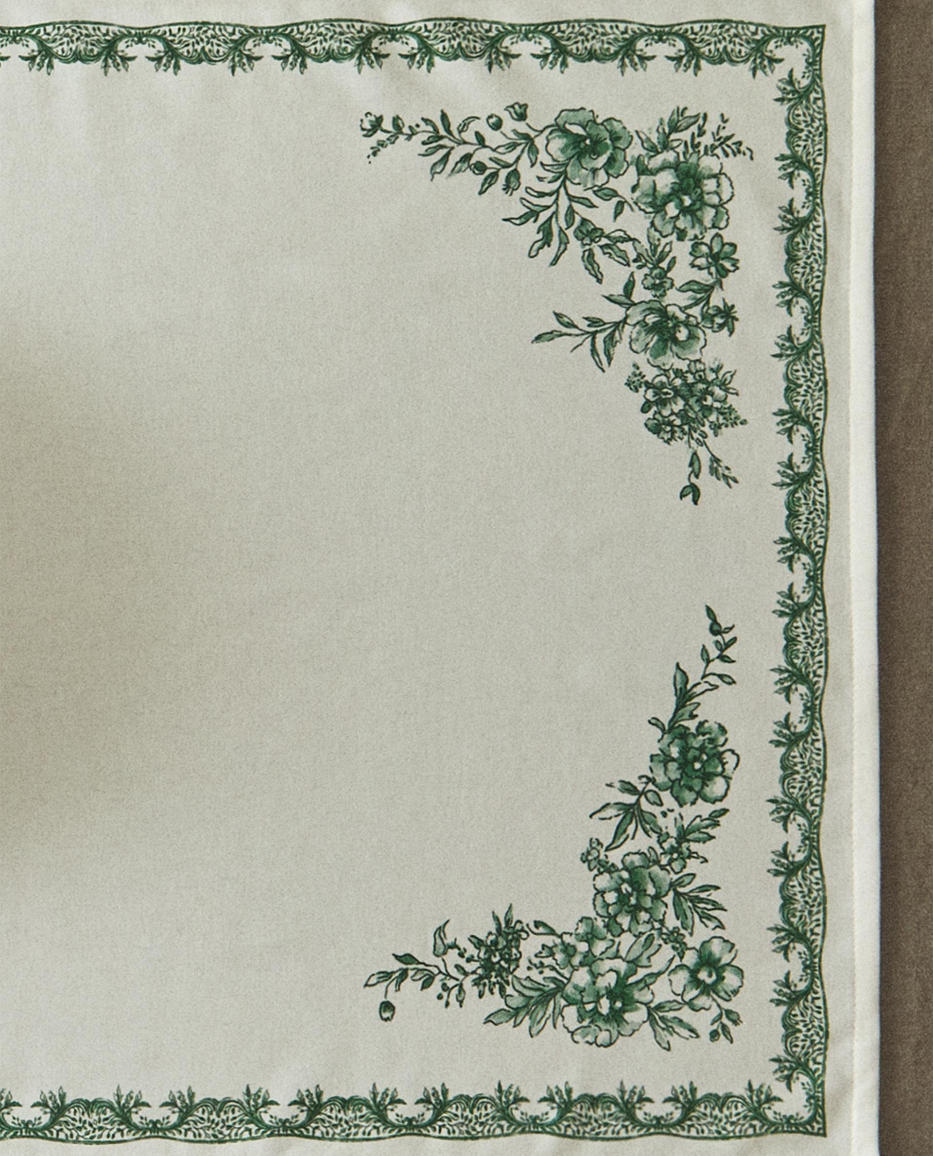 PRINTED SATEEN TABLE RUNNER product thumbnail 17