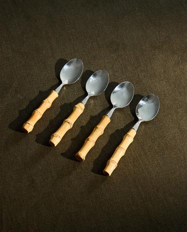 PACK OF DESSERT SPOONS WITH BAMBOO HANDLES (PACK OF 4)