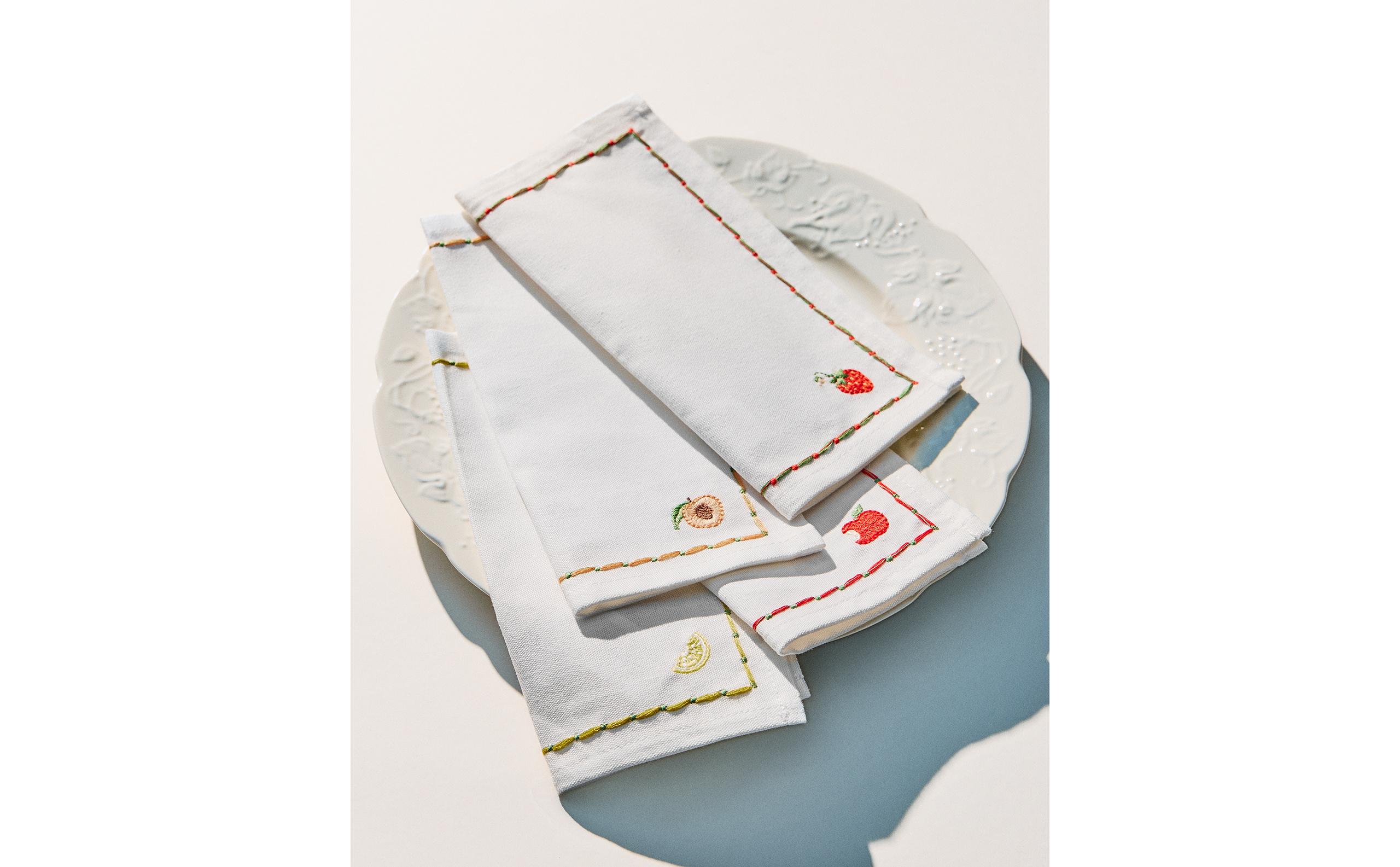 PACK OF FRUIT COCKTAIL NAPKINS (PACK OF 4) product thumbnail 8