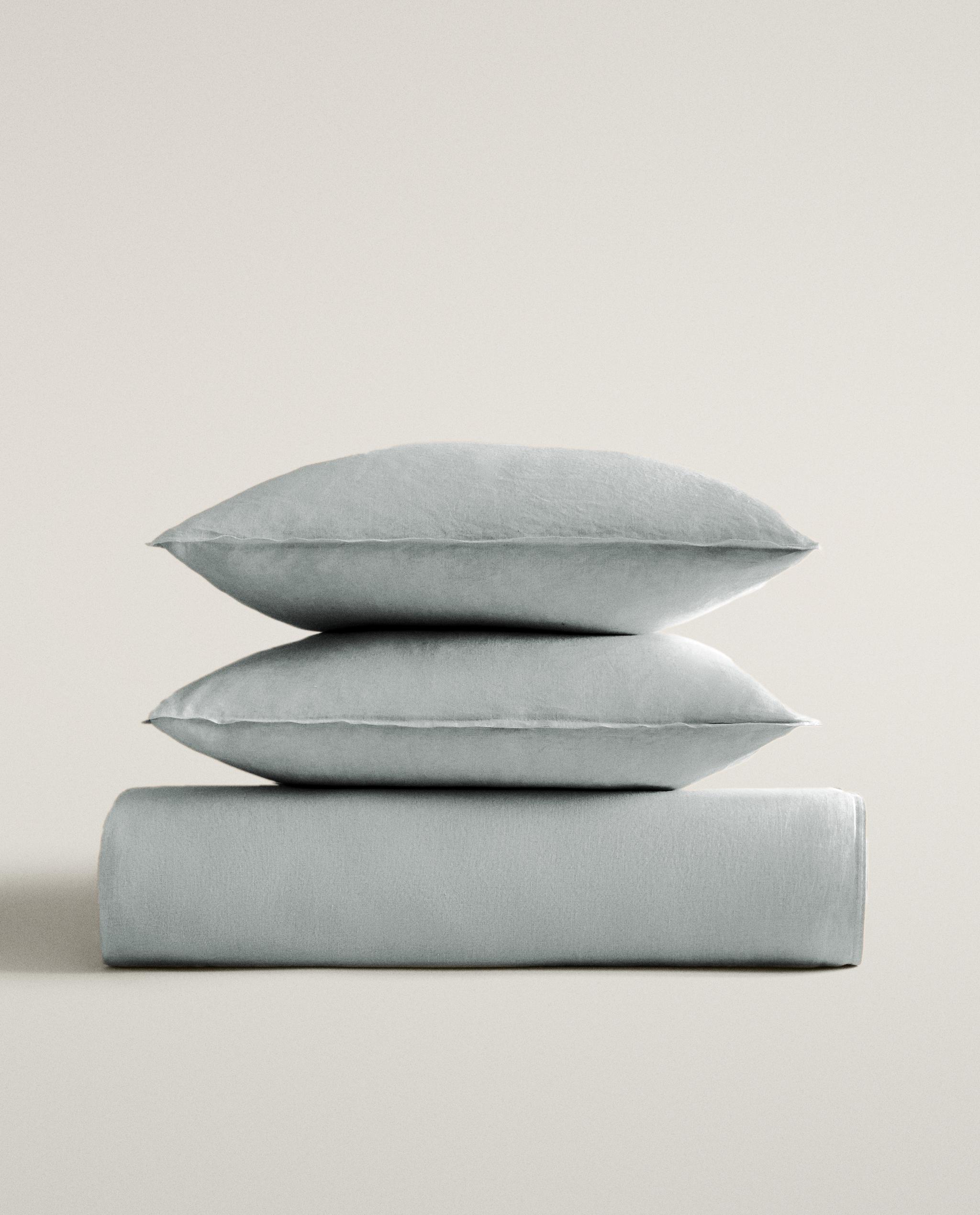 DUVET COVER, PILLOWCASES AND LAMP product thumbnail 9