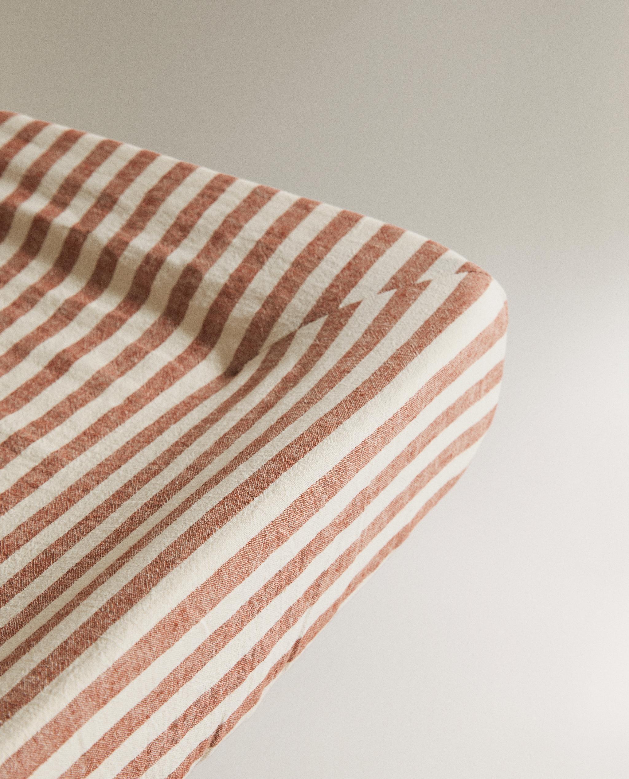 STRIPED LINEN AND COTTON BABY CHANGING MAT COVER product thumbnail 2