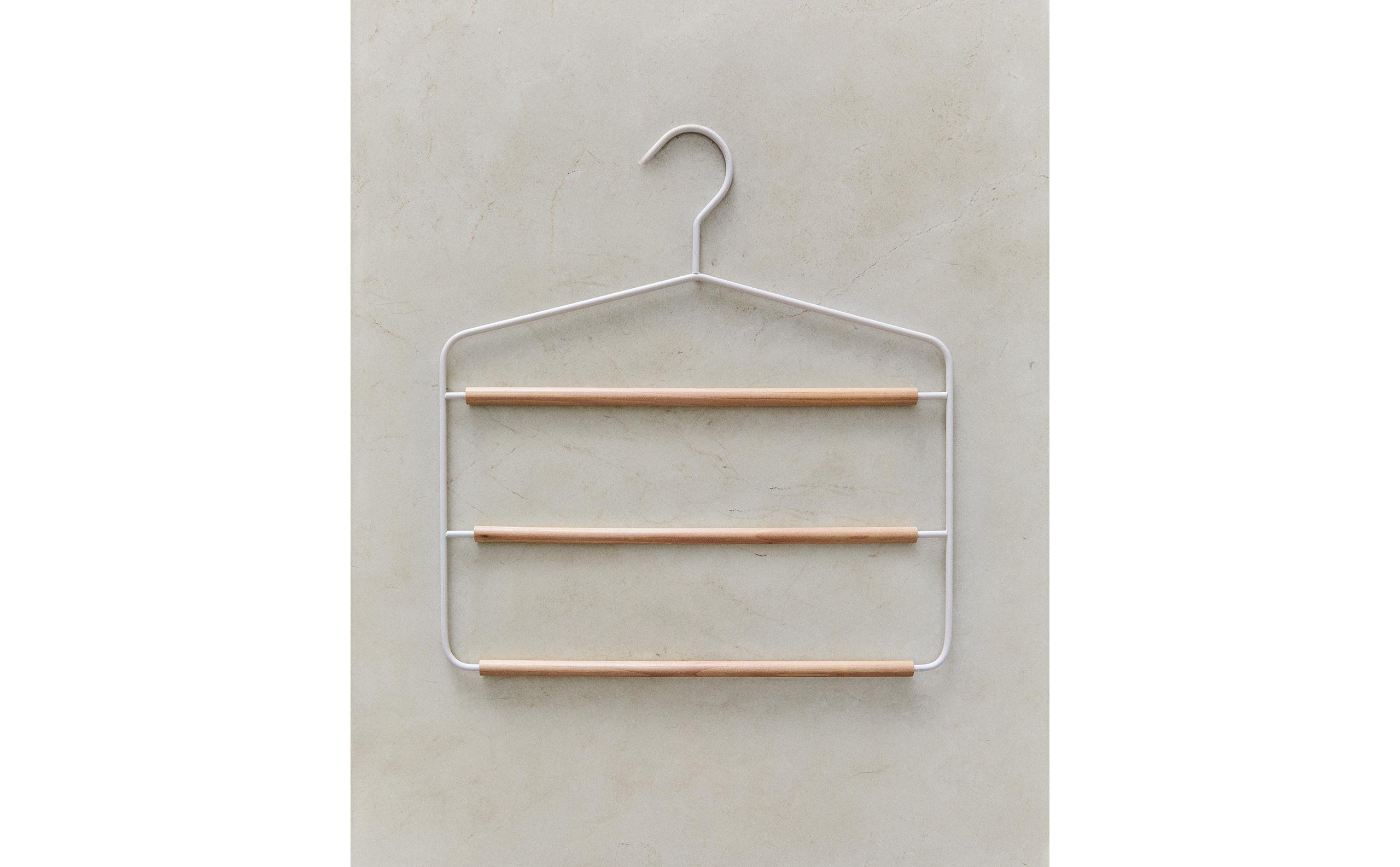 METAL AND WOOD TROUSER HANGER product thumbnail 4