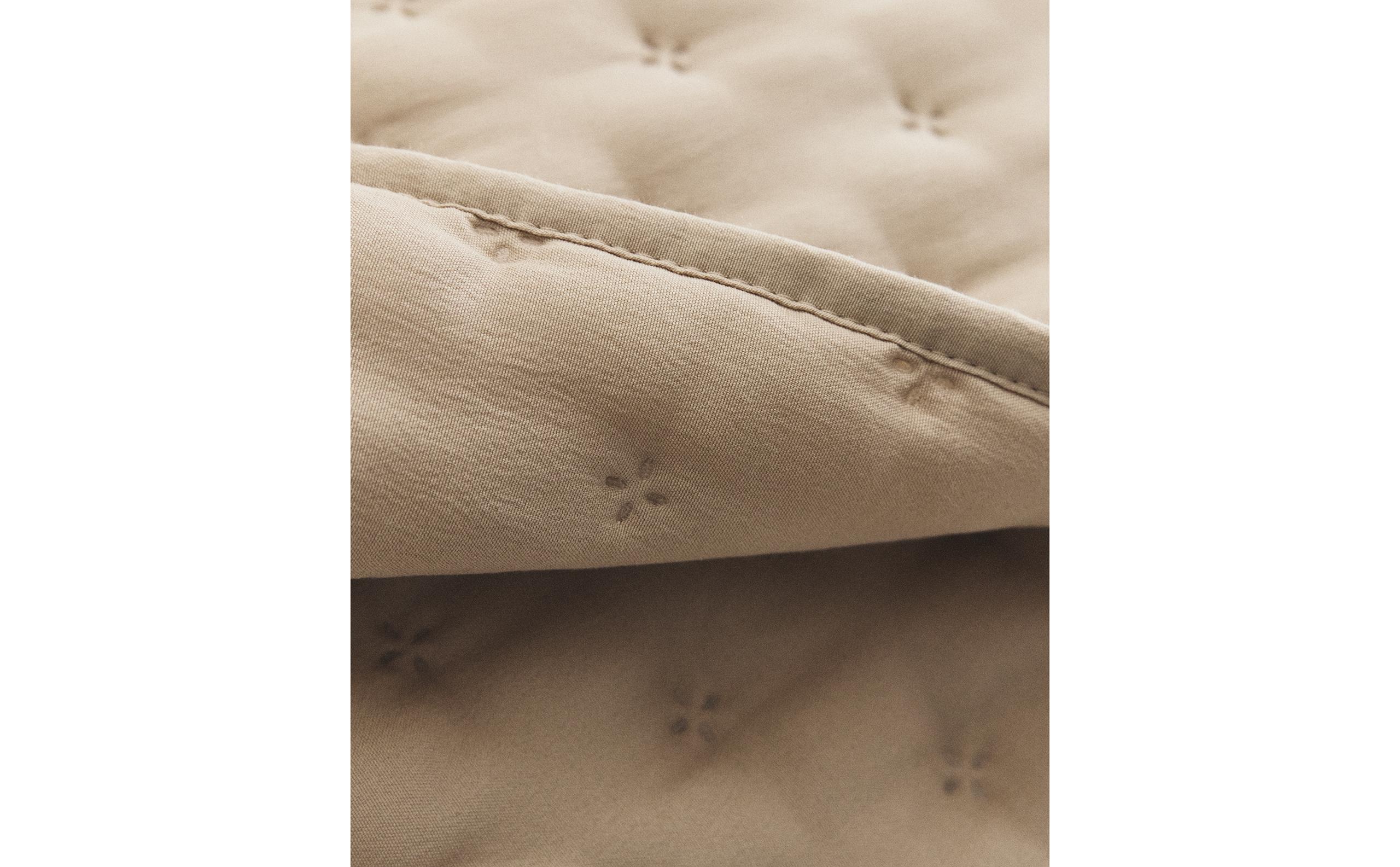 ドット キルティング ベッドカバー | Zara Home 日本/Japan