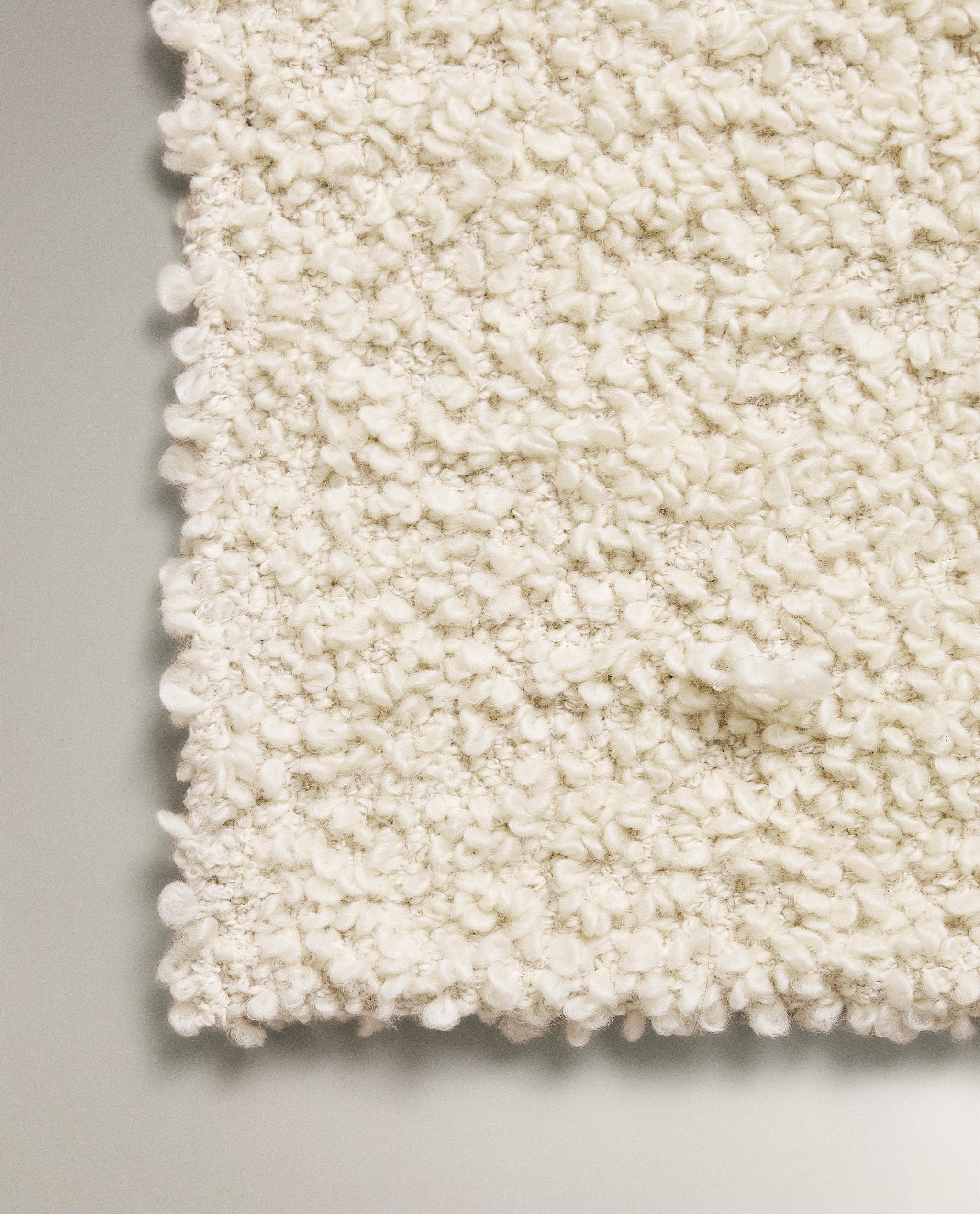 BOUCLÉ WOOL RUG product thumbnail 5
