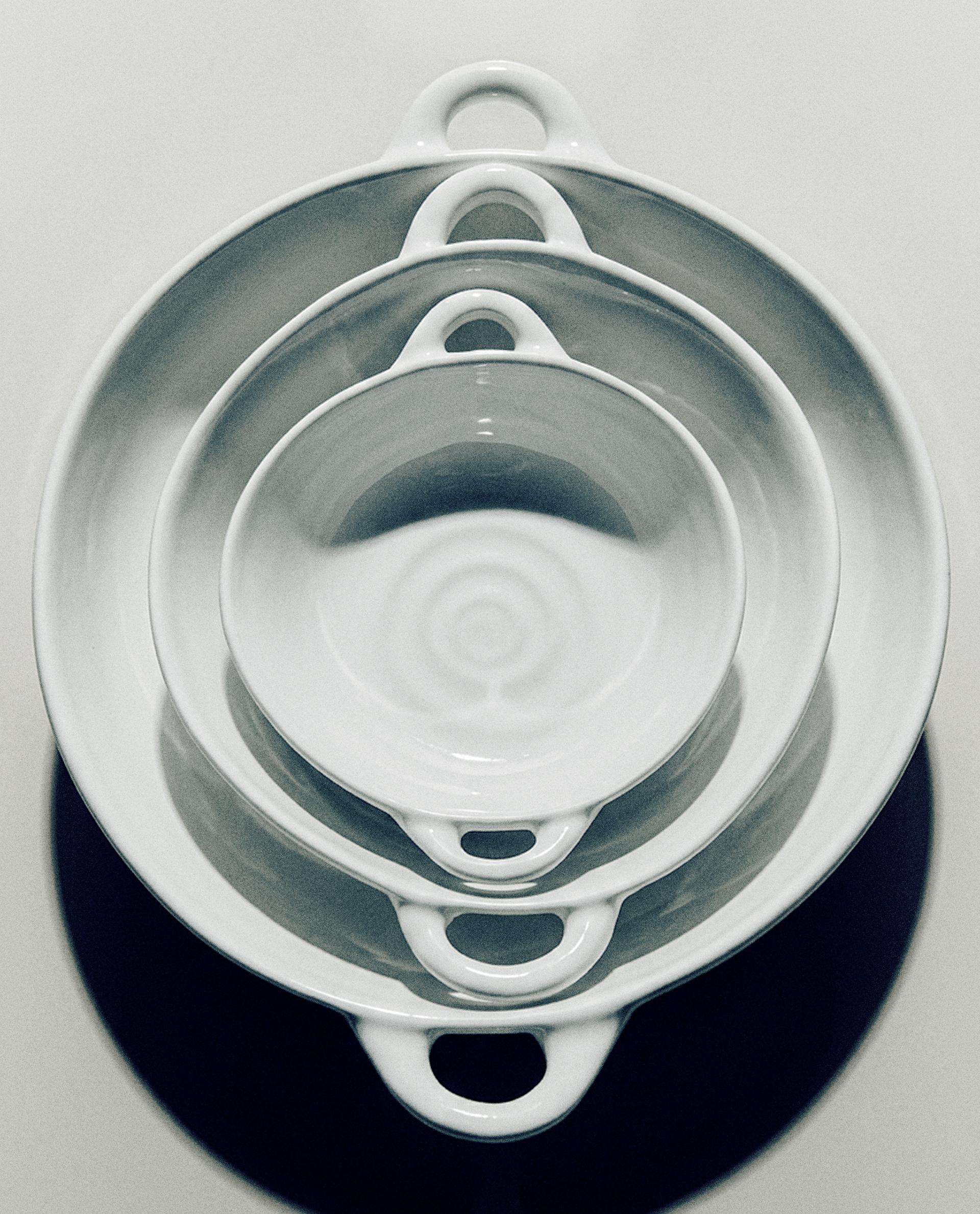 SERVING DISHES AND CUTLERY product thumbnail 17