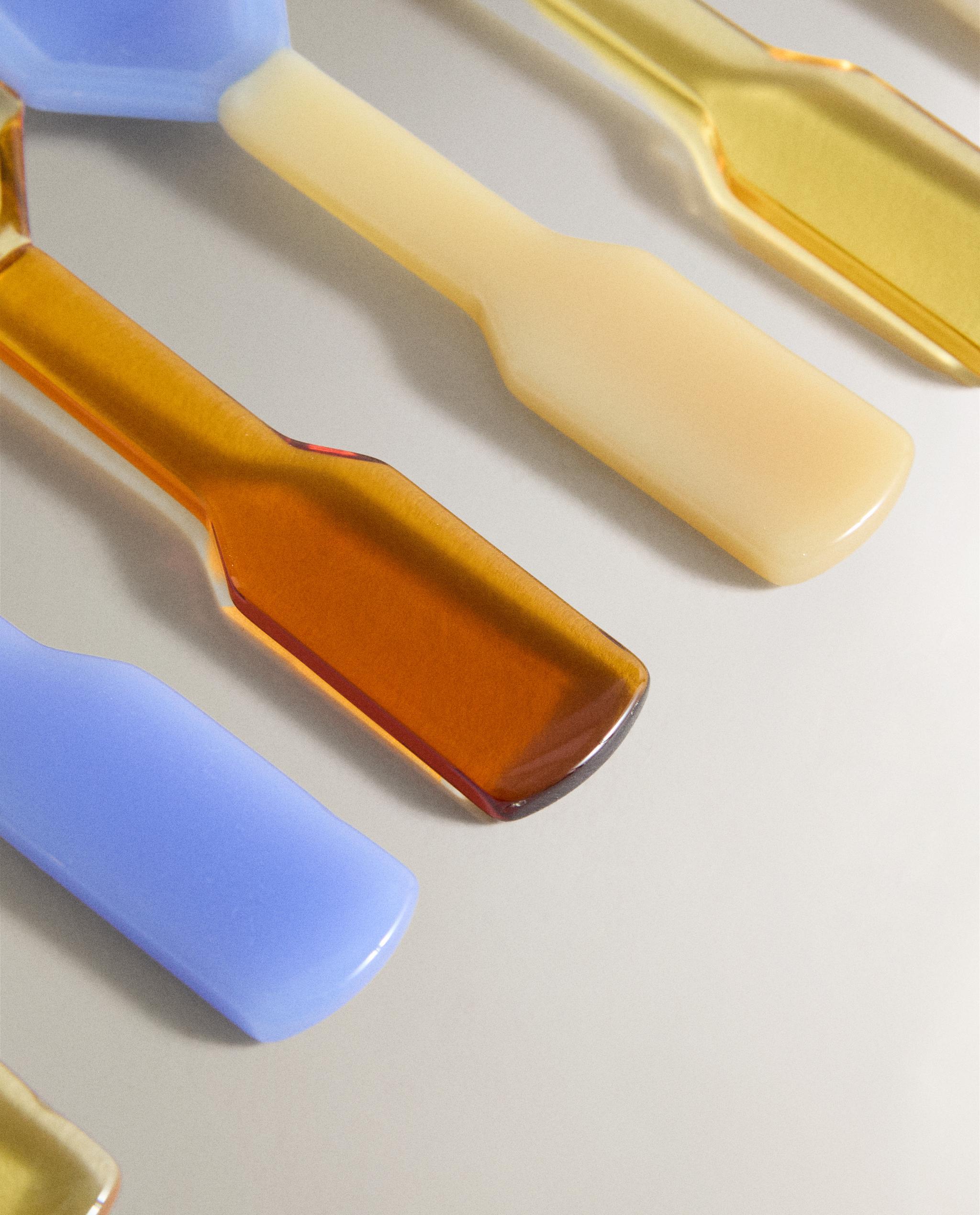 PACK OF COLOURED BOROSILICATE ICE CREAM DESSERT SPOONS (PACK OF 6) product thumbnail 2