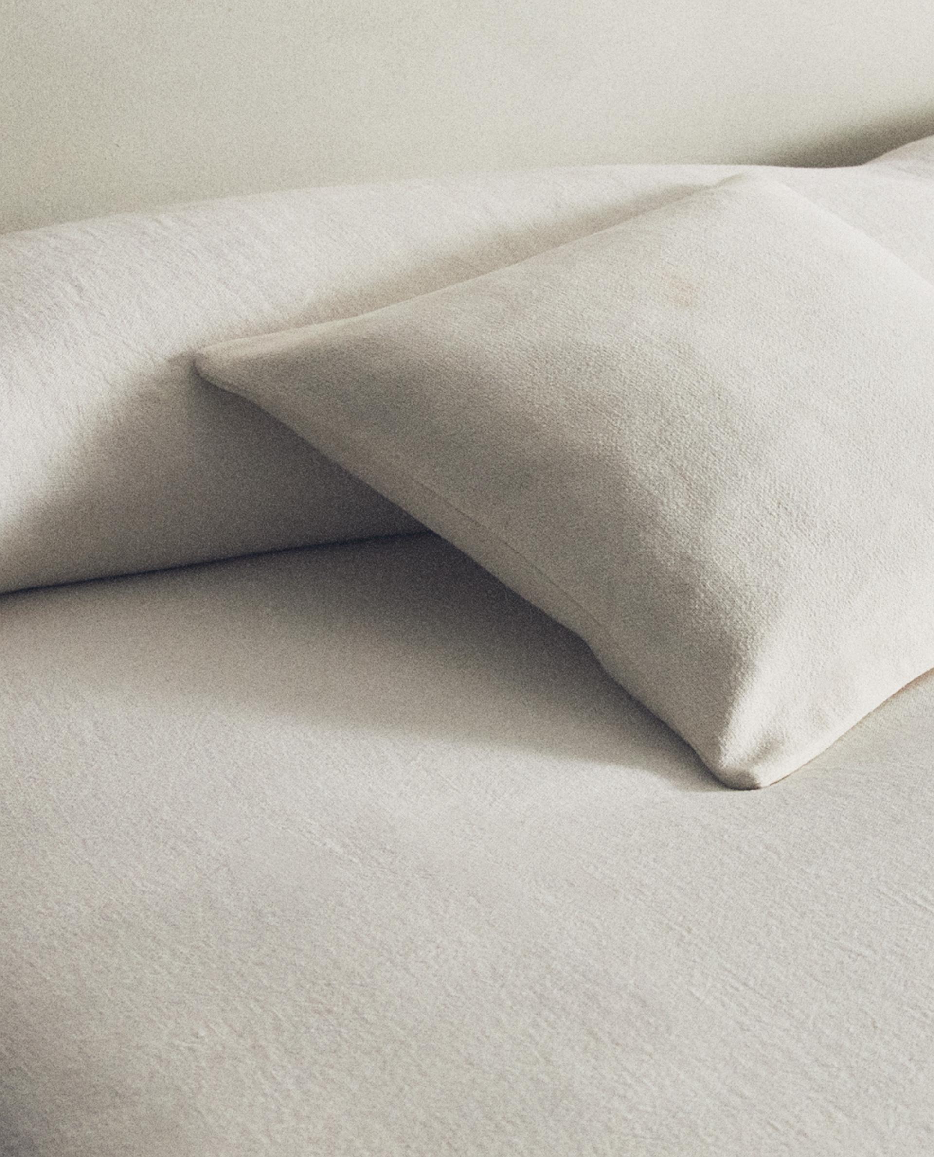ウォッシュ加工 リネン ベッドスプレッド(400GXM²) | Zara Home