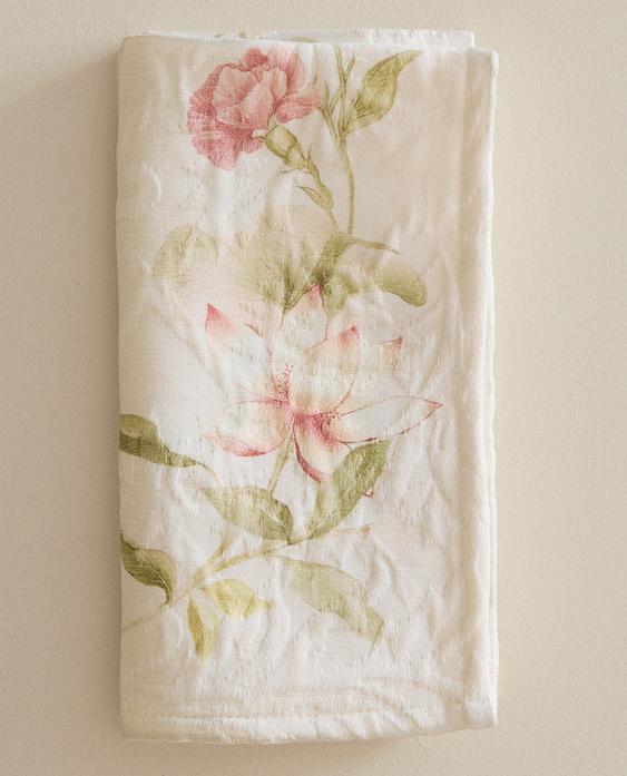 PACK OF FLORAL JACQUARD NAPKINS (PACK OF 2)