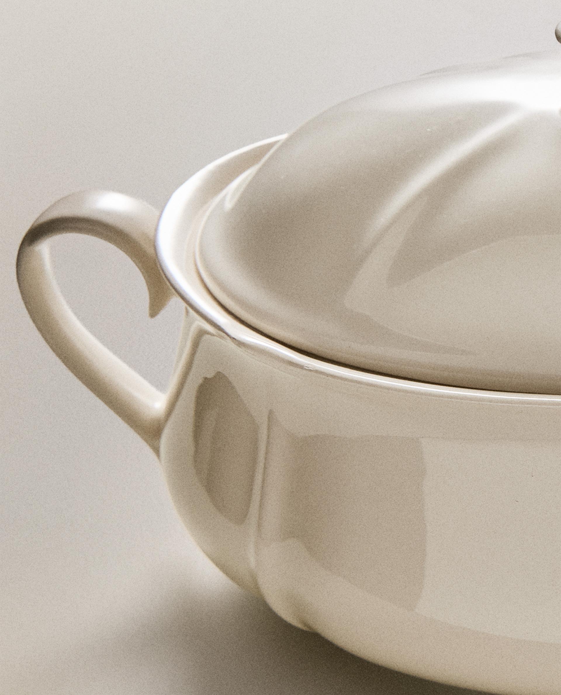 EARTHENWARE TUREEN WITH RAISED-DESIGN EDGE product thumbnail 8