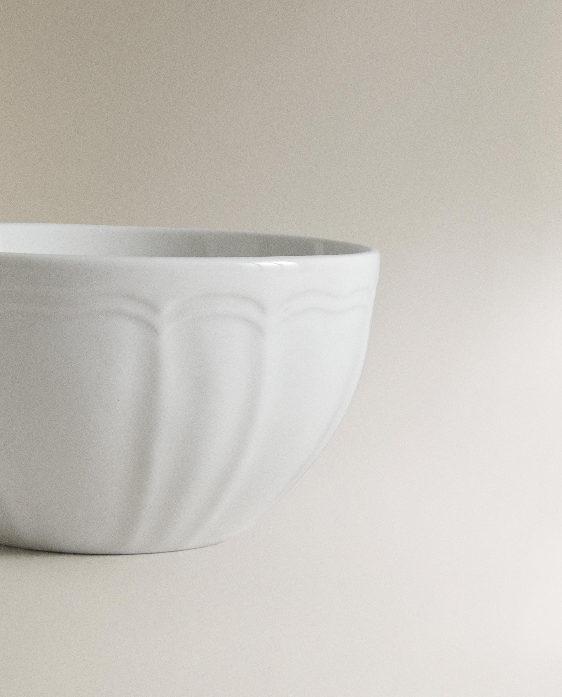 Porcelain bowl selling