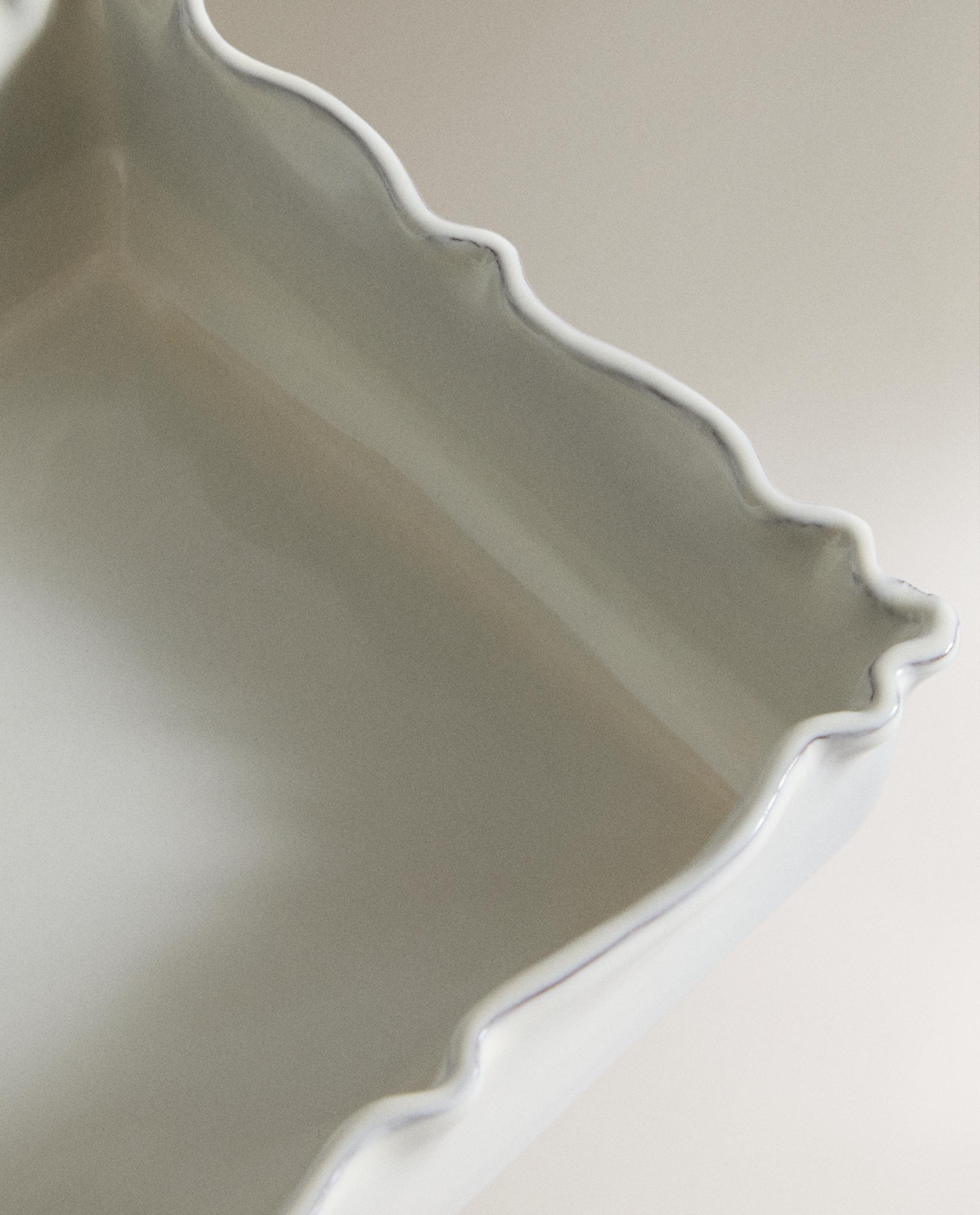 TEXTURED EARTHENWARE OVEN SERVING DISH product thumbnail 7