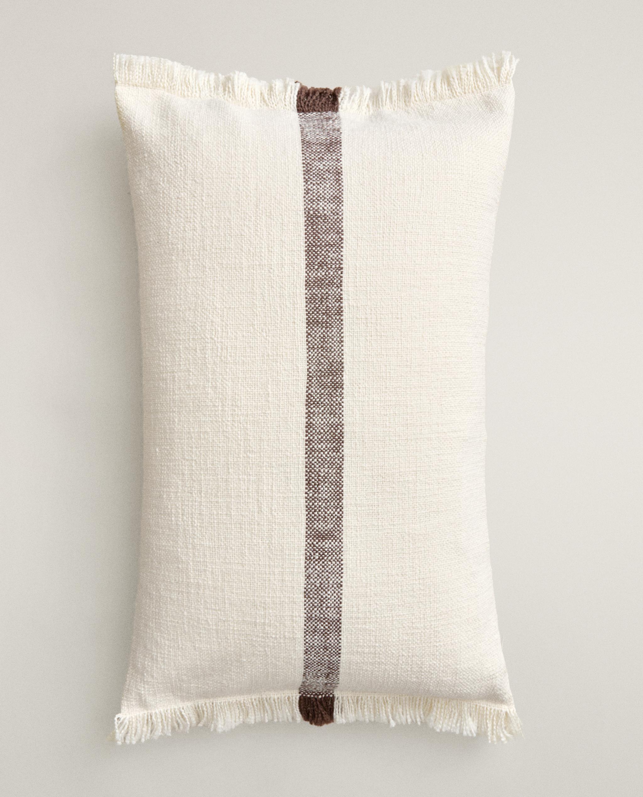 STRIPED CUSHION COVER WITH FRINGING product thumbnail 3