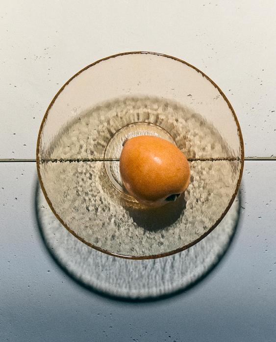 وعاء زجاج بارز الملمس