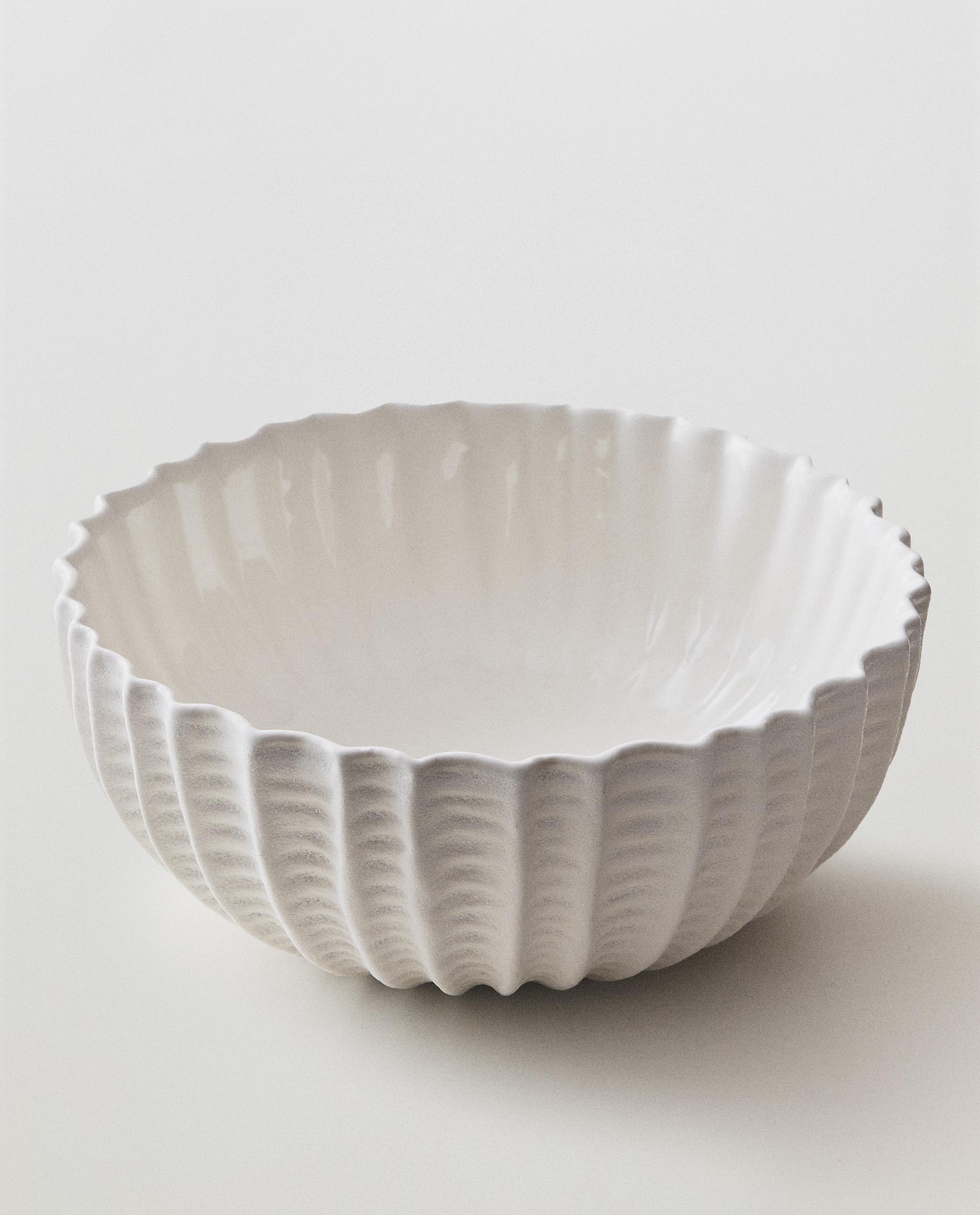 STONEWARE SALAD BOWL WITH RAISED DESIGN product thumbnail 8
