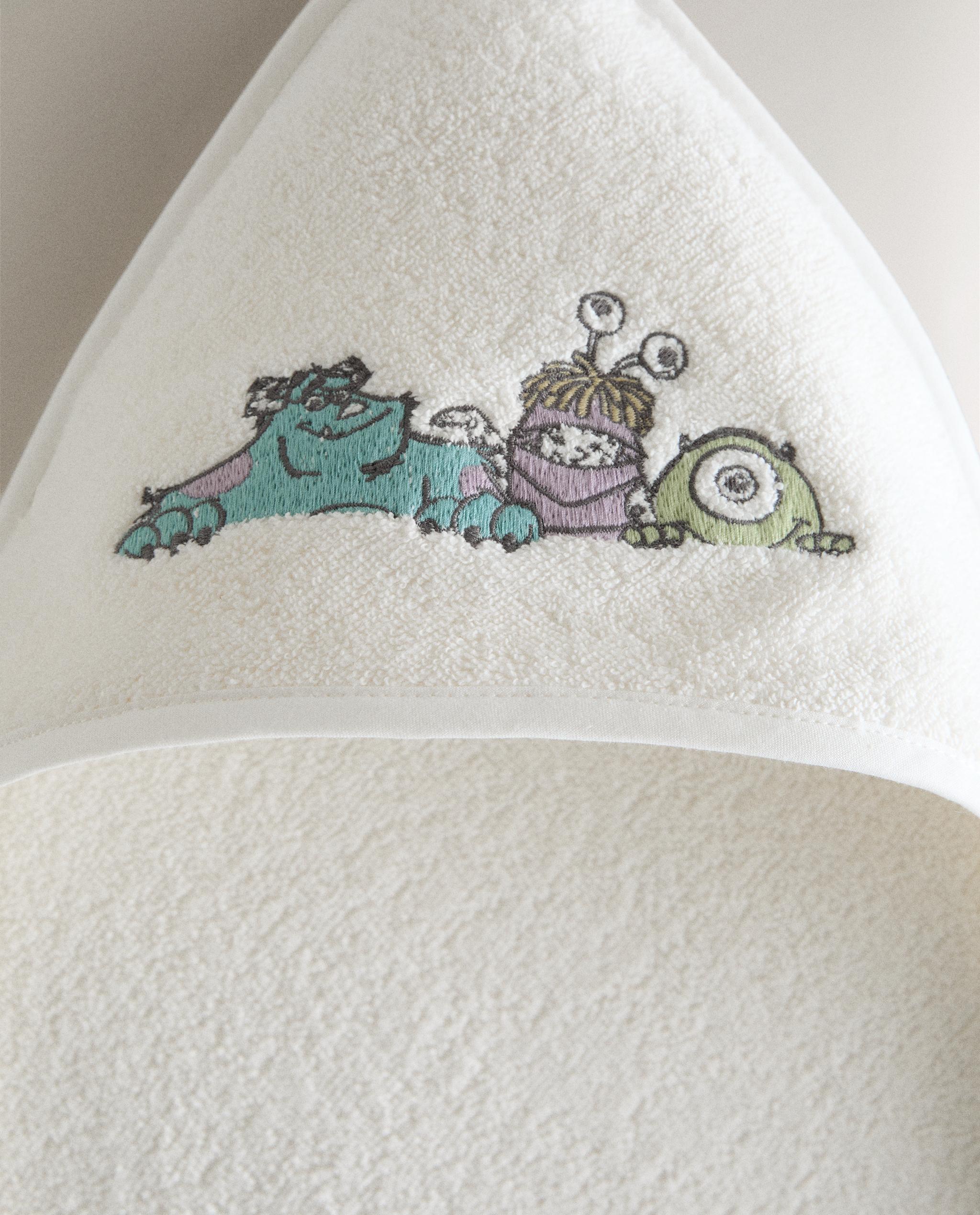 MONSTERS, INC. HOODED BABY TOWEL product thumbnail 8
