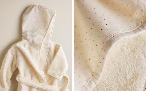 KIDS' POLKA DOT BATHROBE KIDS' POLKA DOT BATHROBE