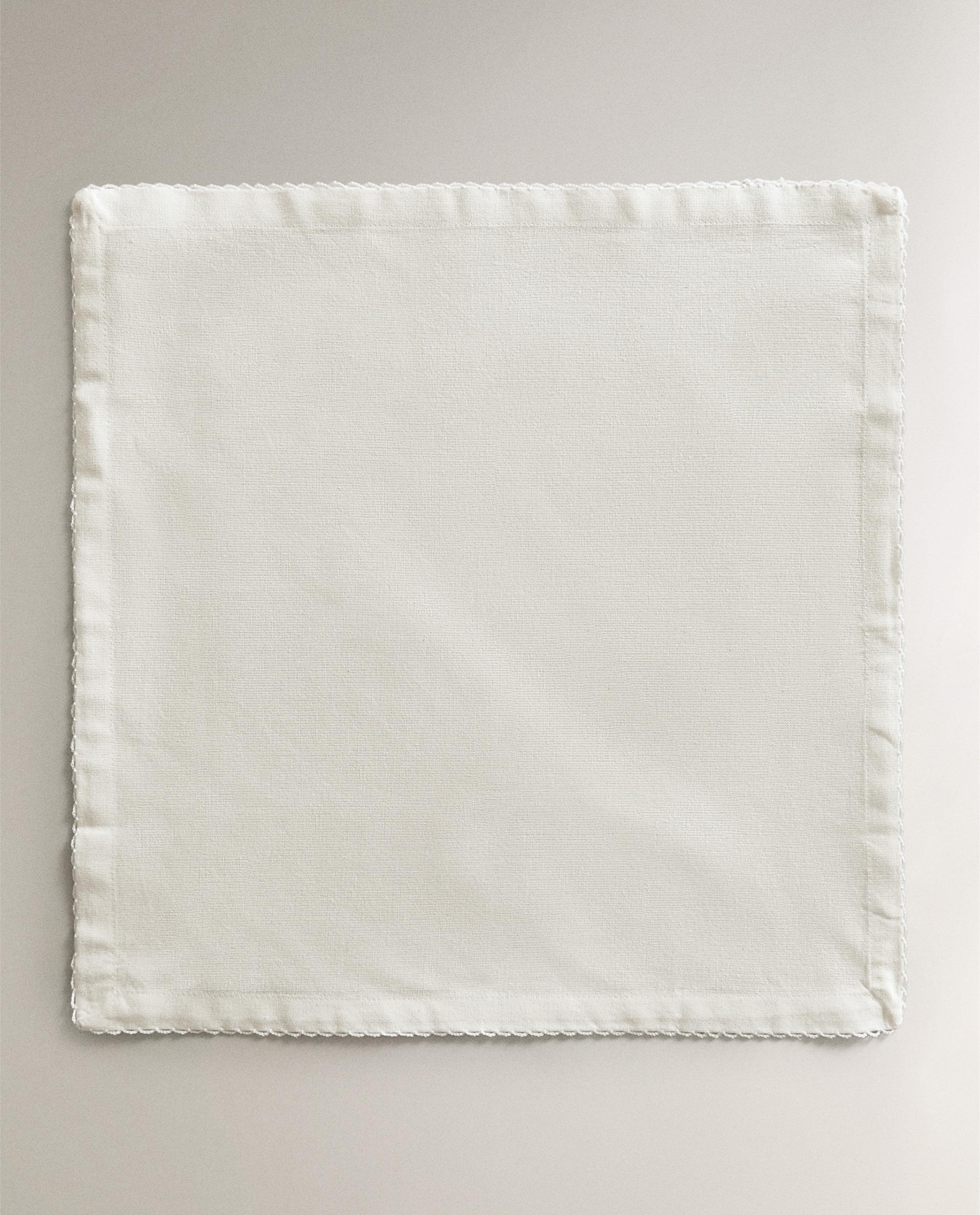PACK OF PLAIN SCALLOPED NAPKINS (PACK OF 2) product thumbnail 5