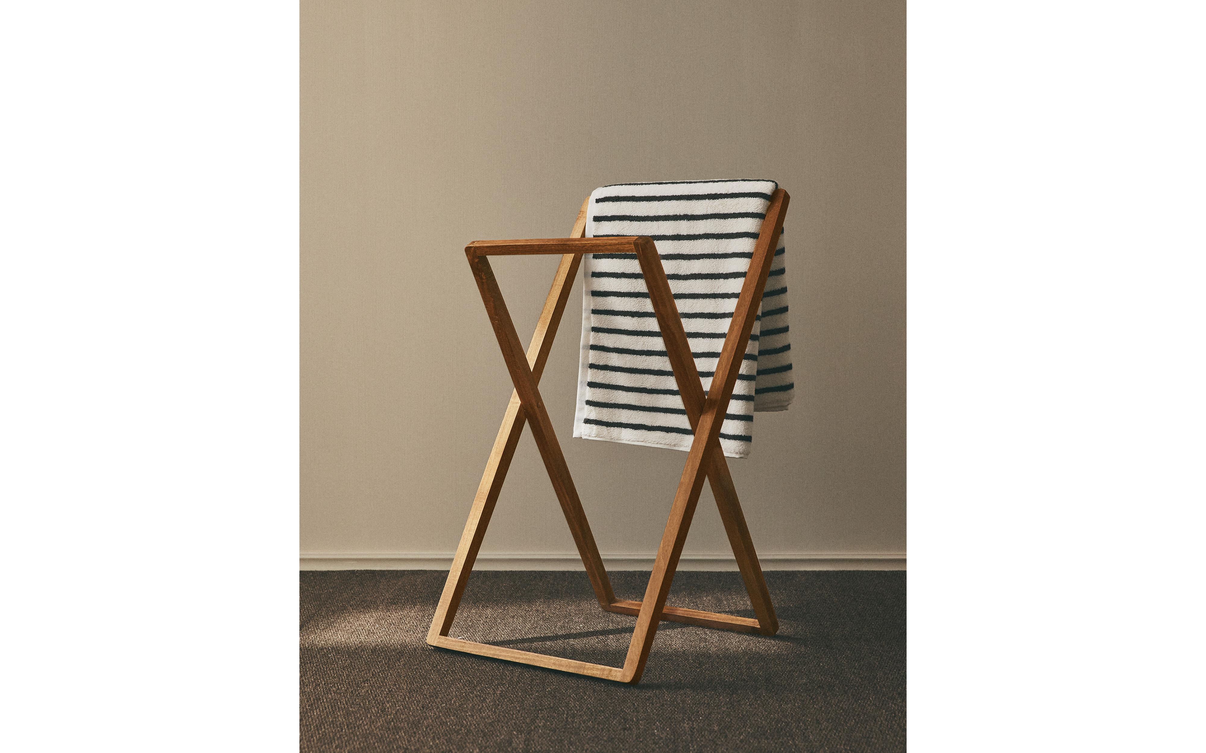 ACACIA WOOD TOWEL RACK product thumbnail 6